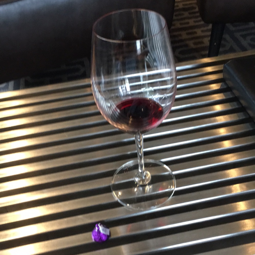 Meet your Posher, Mona